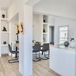 4-bedroom Prestige Rhodes Near Old Town Apartmán *