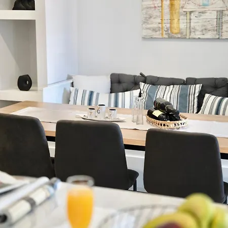 4-bedroom Prestige Rhodes Near Old Town Appartamento Rhodes City