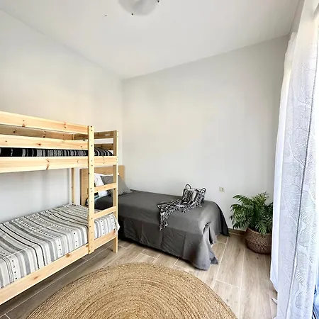 Exquisite 4-bedroom Prestige Апартаменти *