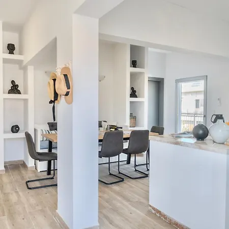 4-bedroom Prestige Rhodes Near Old Town Lägenhet *