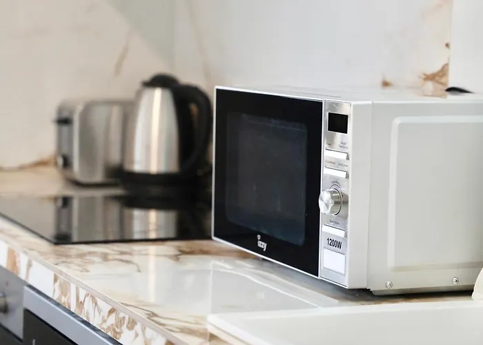 Exquisite 4-bedroom Prestige Rhodes *