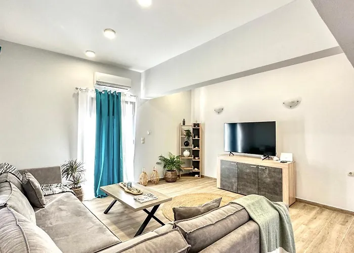 Daire Exquisite 4-bedroom Prestige Rhodes