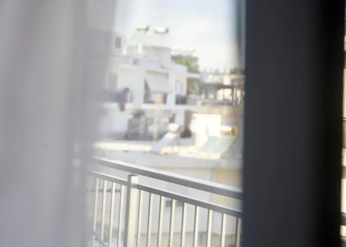 Exquisite 4-bedroom Prestige Rhodes *