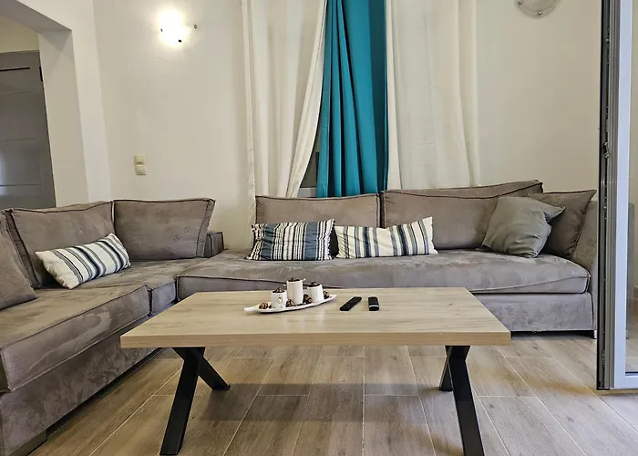 Daire Exquisite 4-bedroom Prestige Rhodes Rhodes City