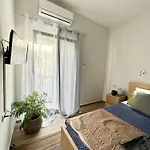 4-bedroom Prestige Rhodes Near Old Town